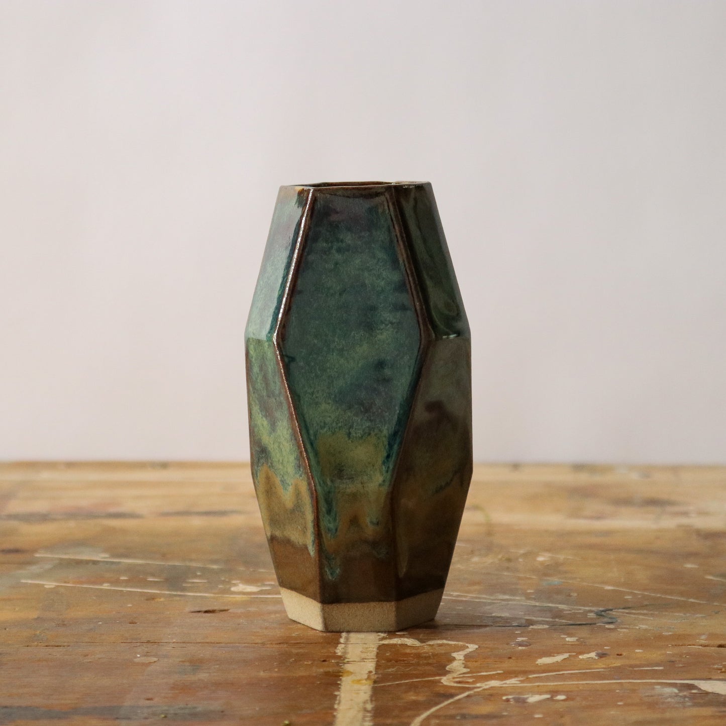 Medium Geo Vase - Oil Spot