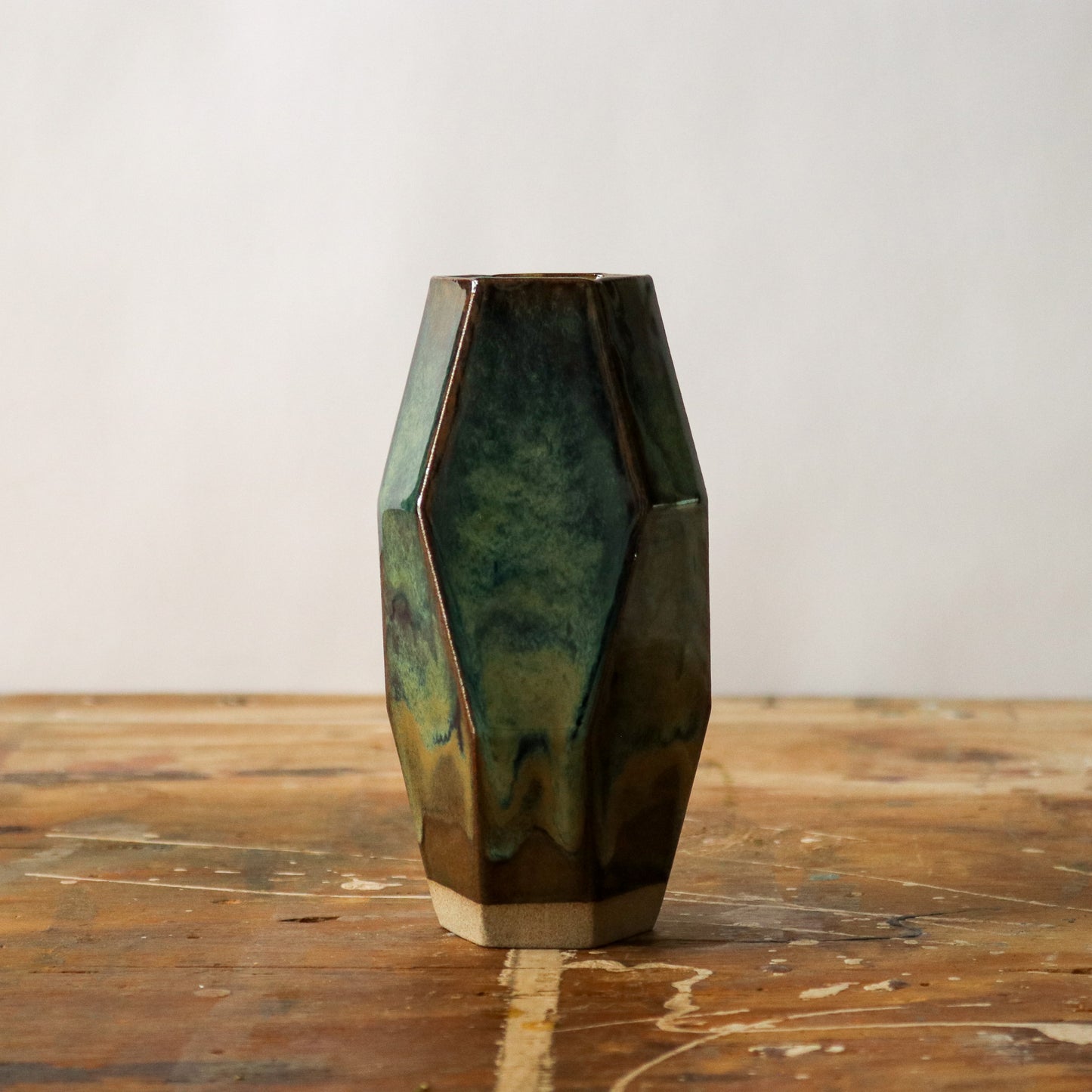 Medium Geo Vase - Oil Spot