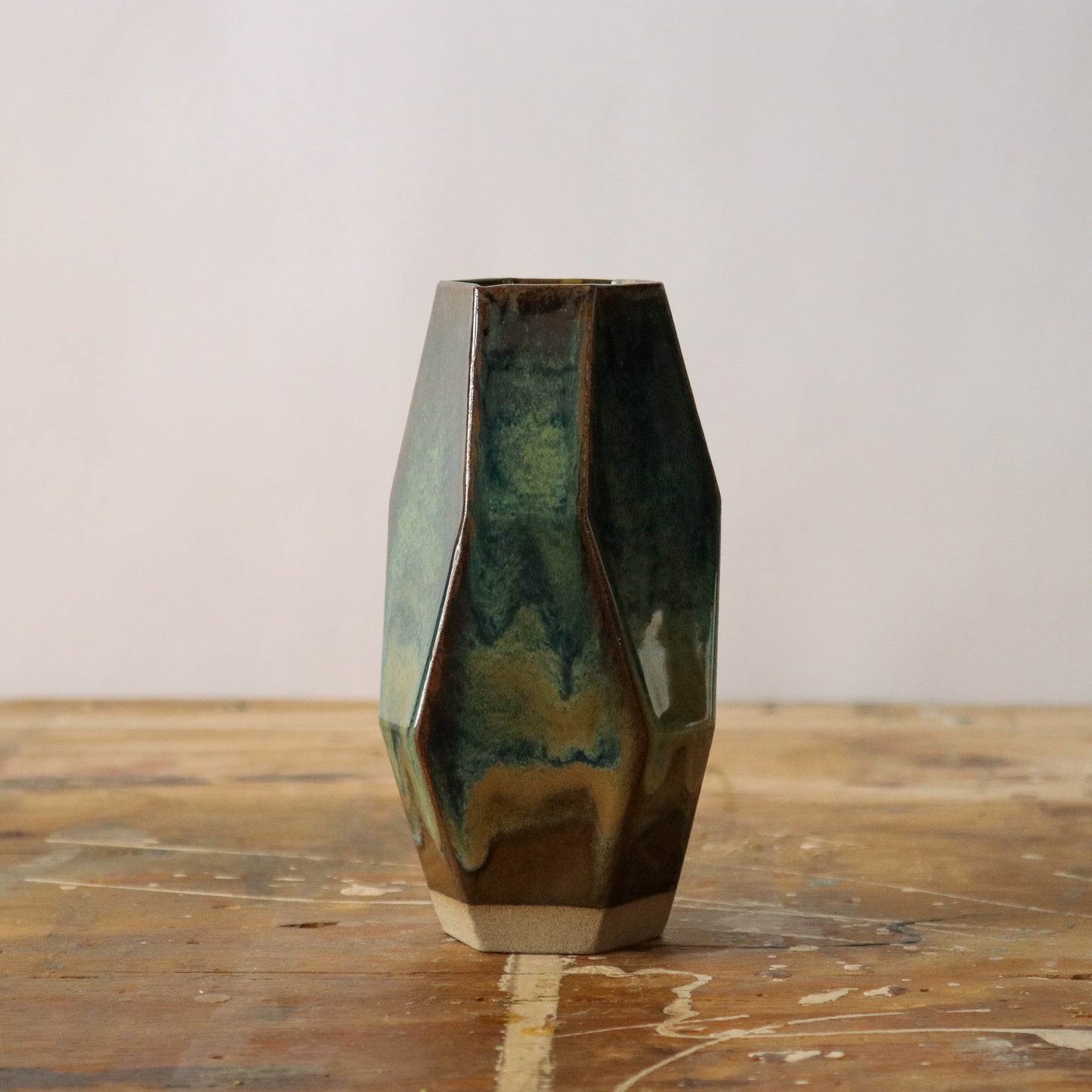 Medium Geo Vase - Oil Spot