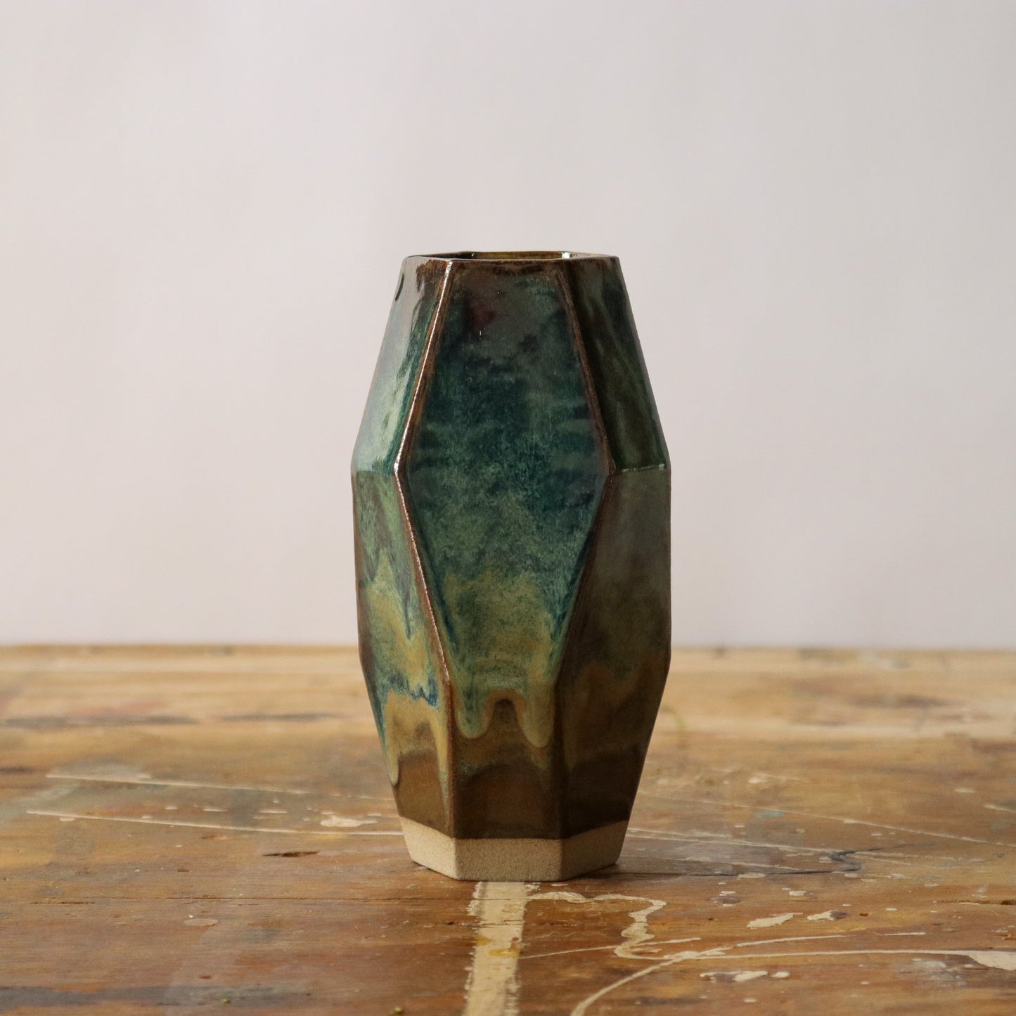 Medium Geo Vase - Oil Spot