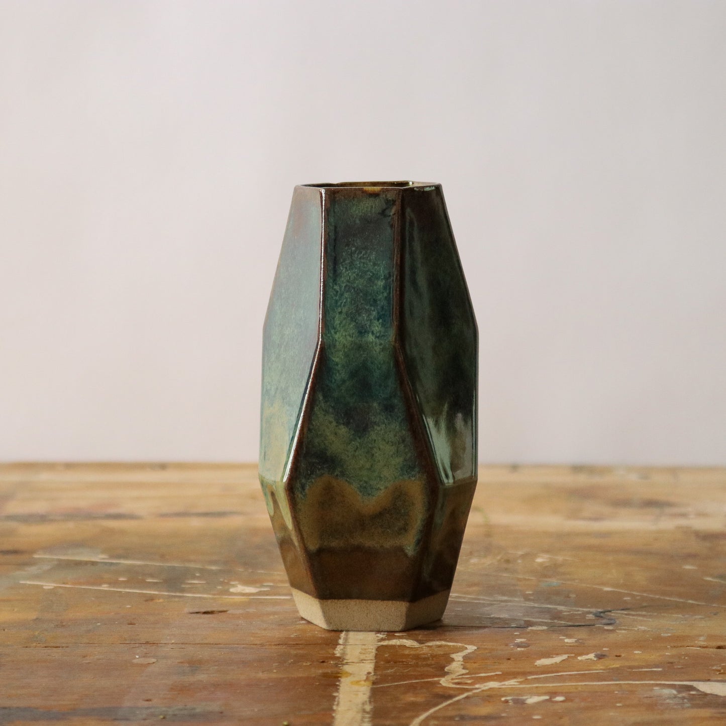 Medium Geo Vase - Oil Spot