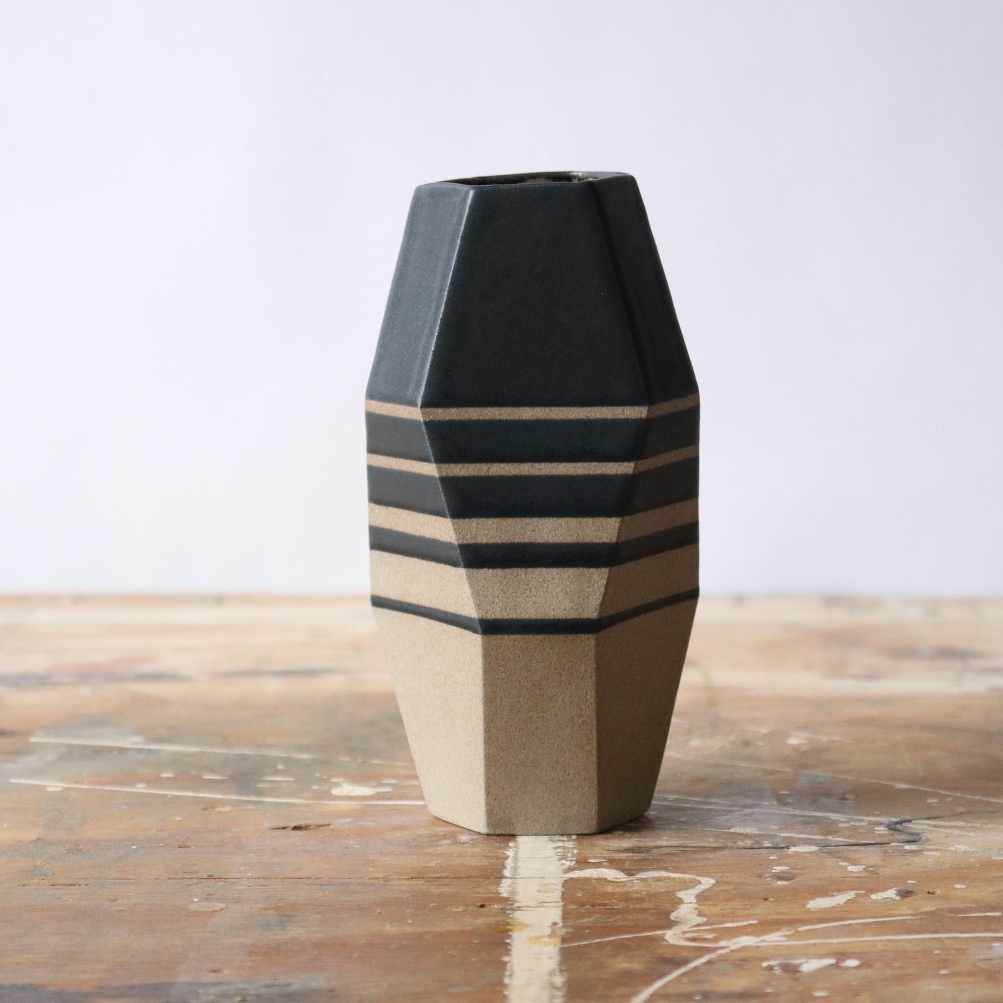 Medium Geo Vase - Matte Black Stripe