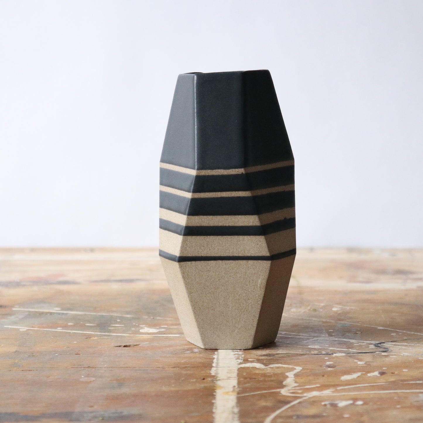 Medium Geo Vase - Matte Black Stripe