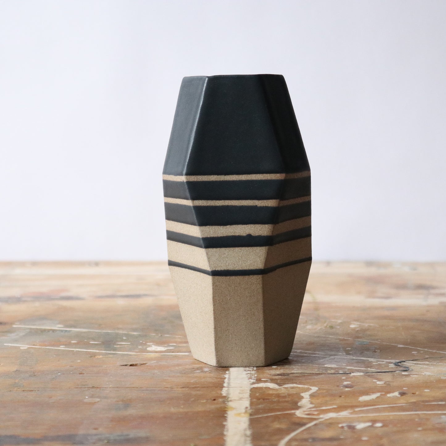 Medium Geo Vase - Matte Black Stripe