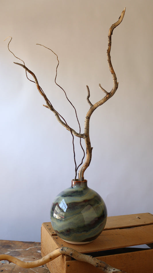 Vase: Globe